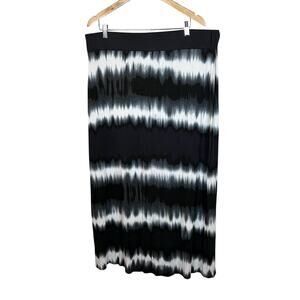 A.N.A. Women's Size 3X Maxi Skirt Black & White Tie Dye Side Slit Elastic Waist